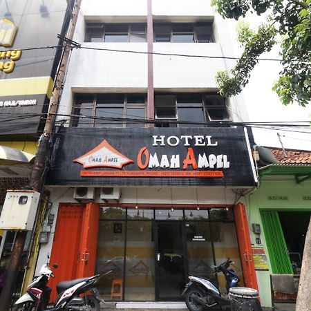 Hotel Omah Ampel Syariah Сурабая Экстерьер фото