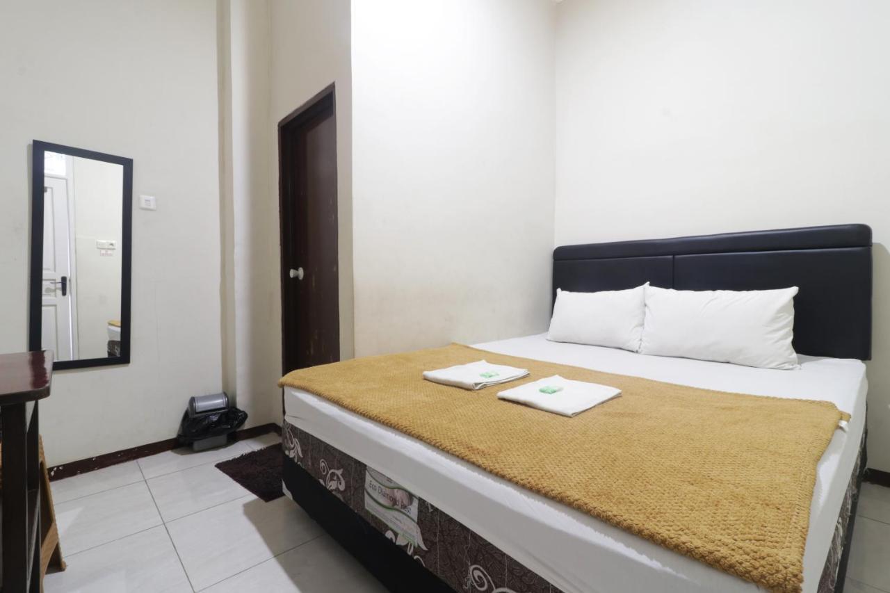 Hotel Omah Ampel Syariah Сурабая Экстерьер фото