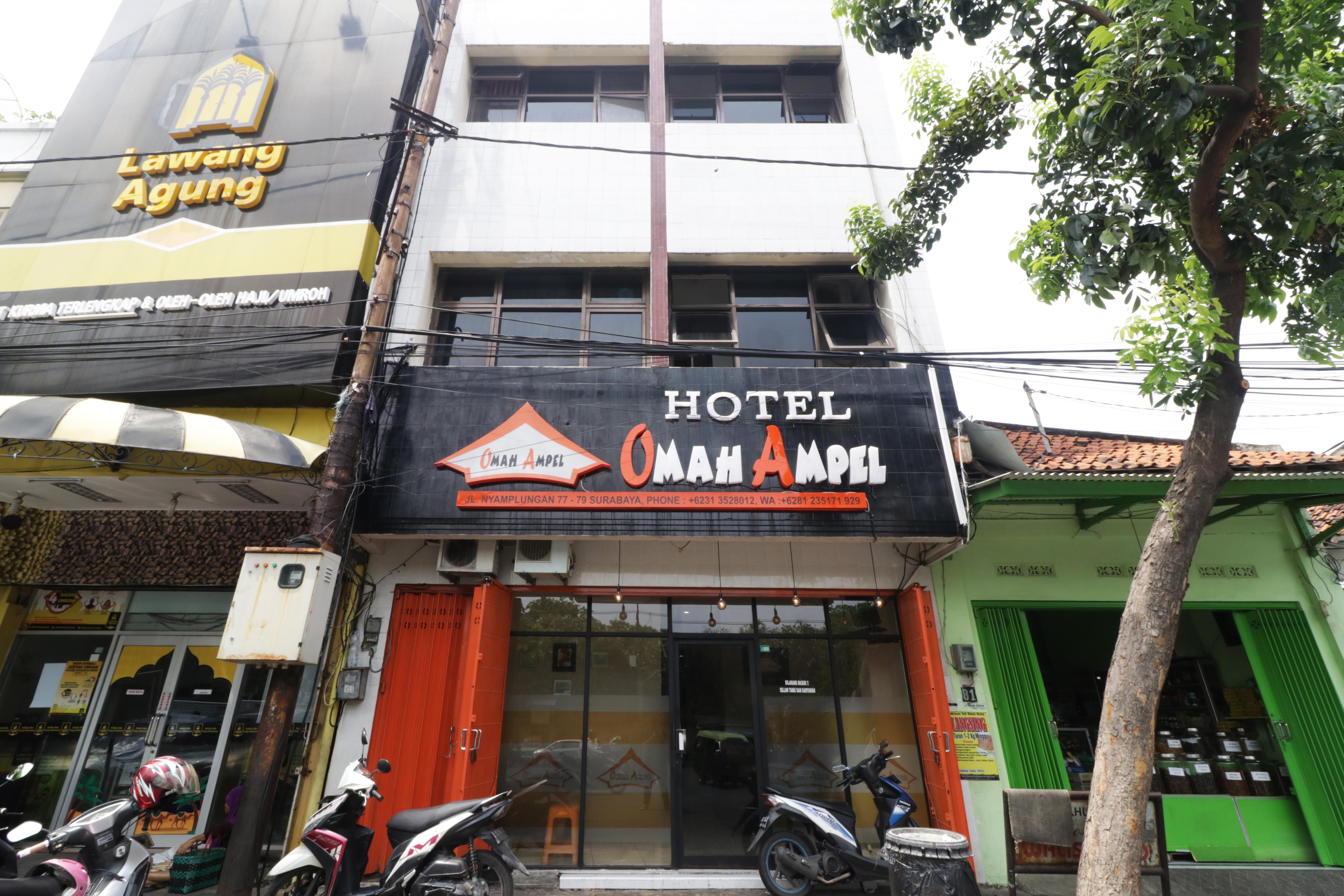 Hotel Omah Ampel Syariah Сурабая Экстерьер фото